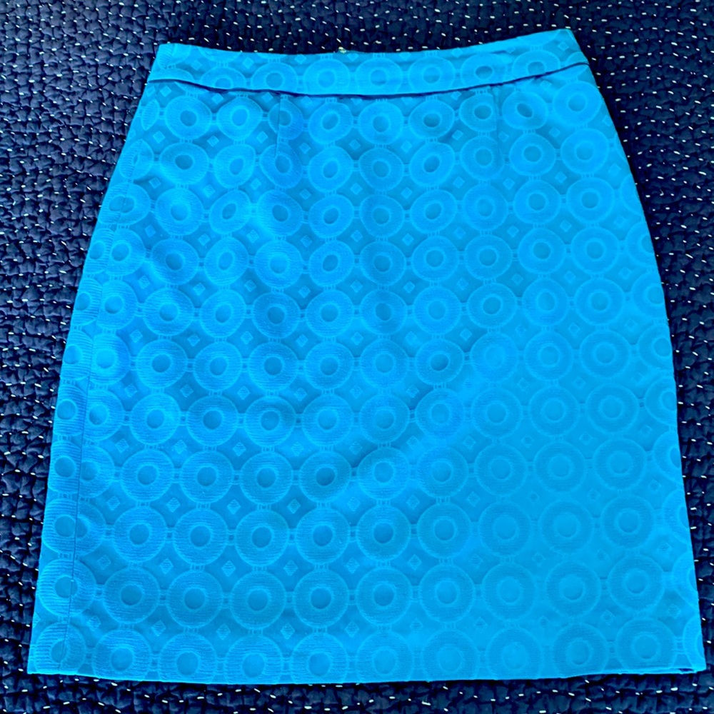 Lined skirt with fun pattern